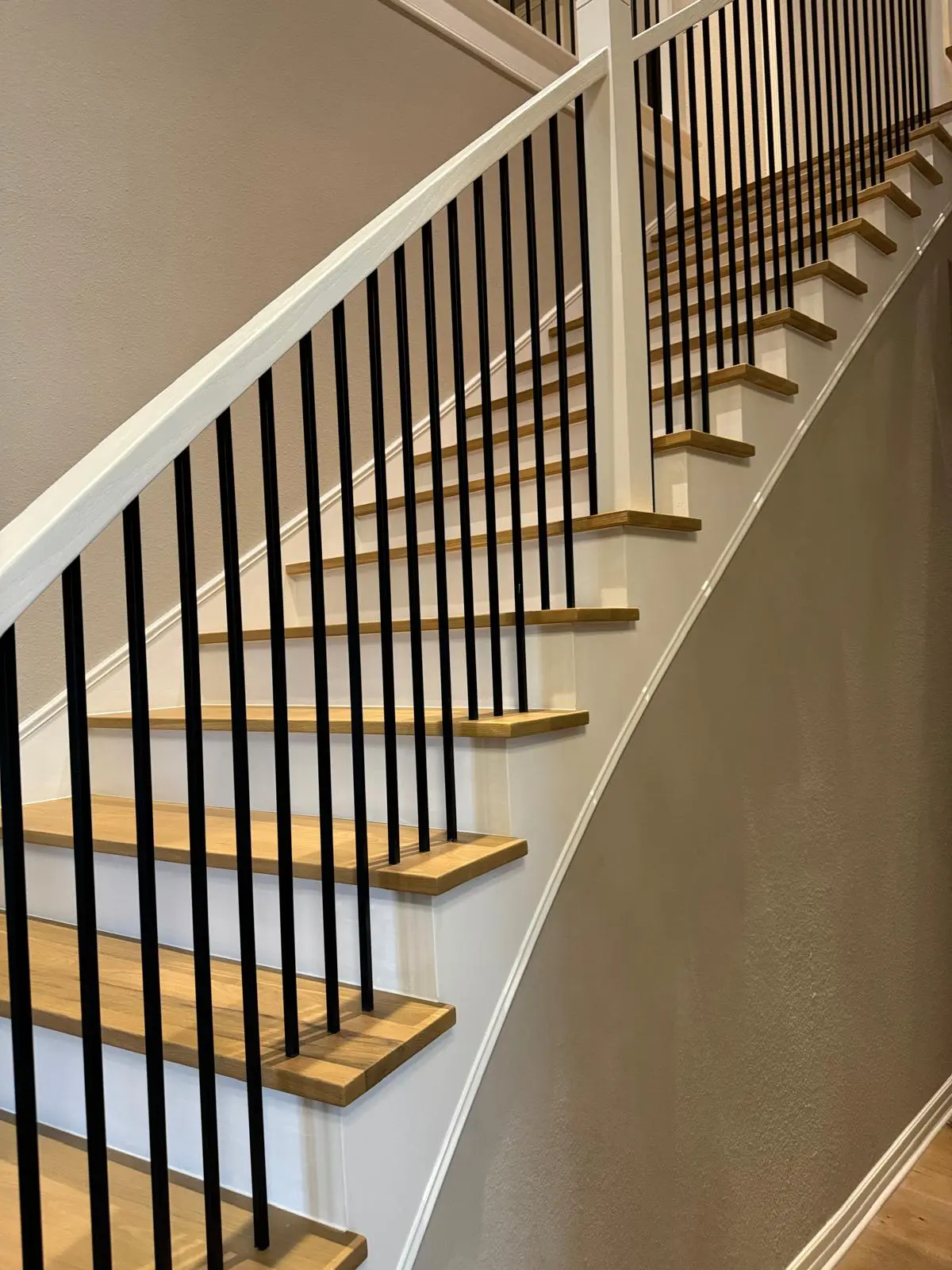 staircase remodeling and modern iron railing 1
