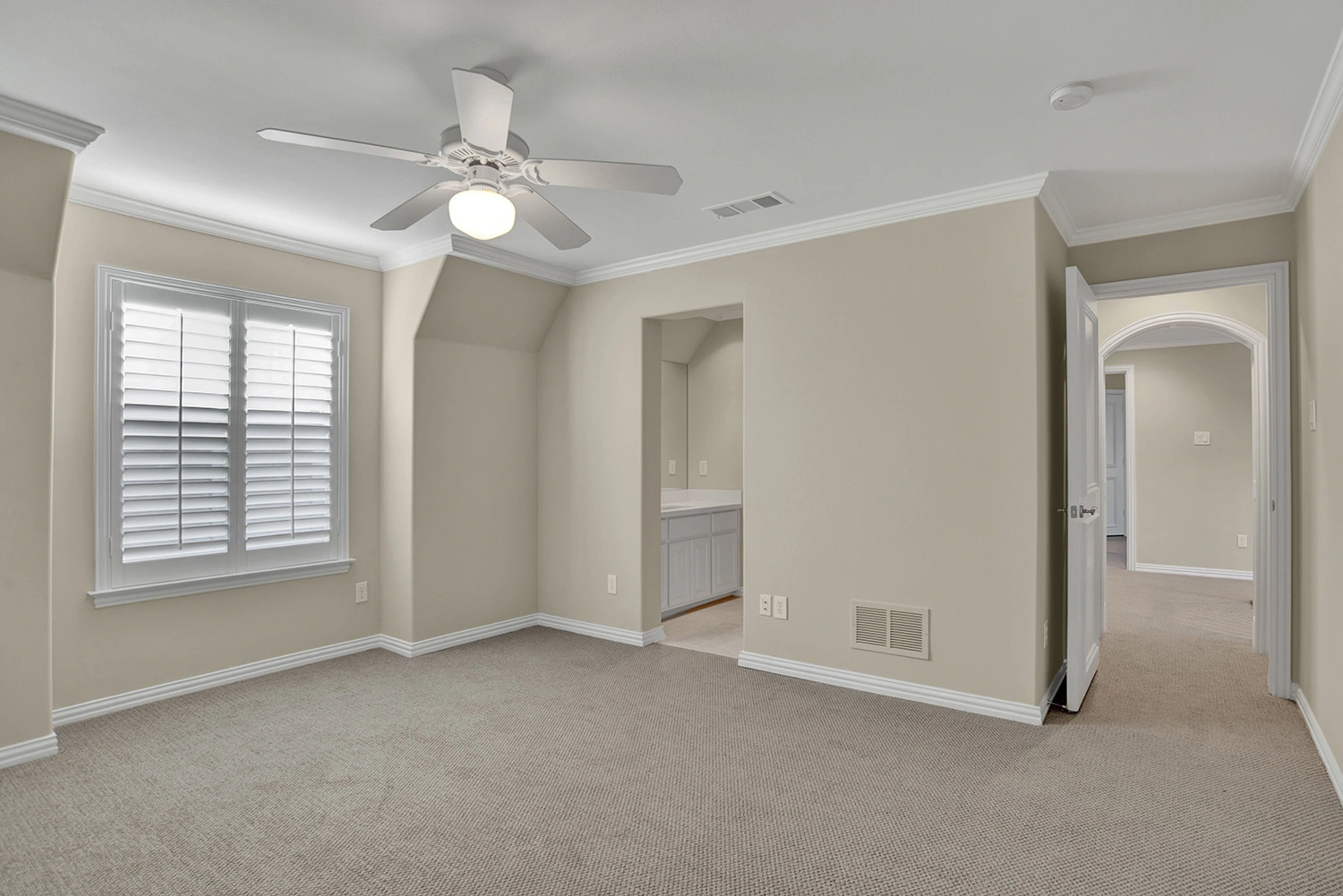 This image shows the work done by Home Platinum Services, who are the remodeling contractors in Frisco, TX.